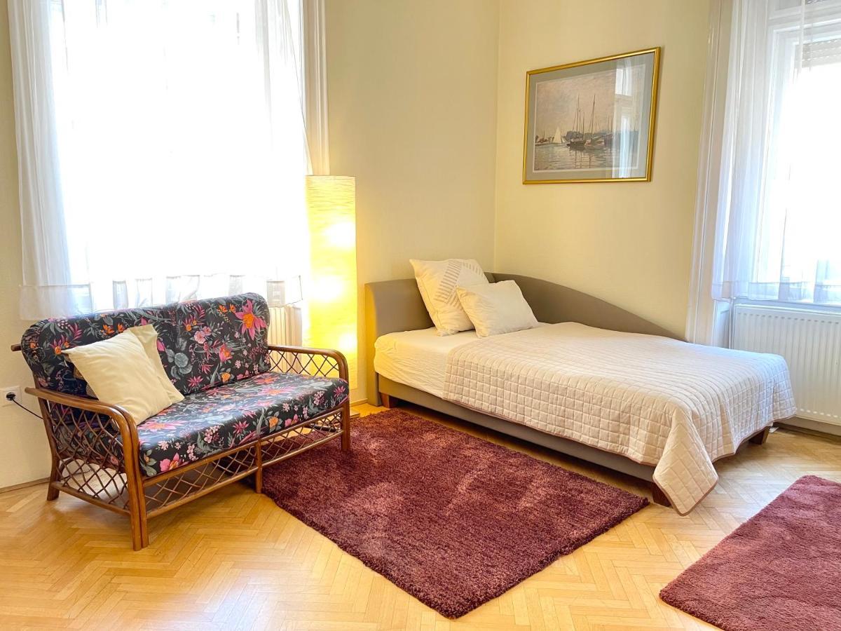 Isabelle Residency - Balcony & A.C Apartment Budapesta Exterior foto